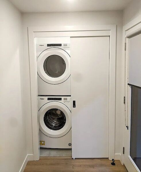 Calgary studio Apartment for rent. Property photo: 632732-3