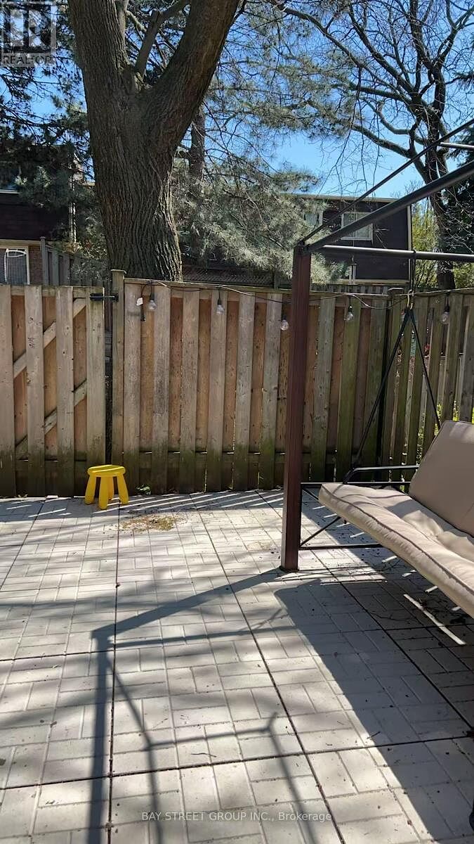 Toronto 4 bedrooms Townhouse for rent. Property photo: 632798-1