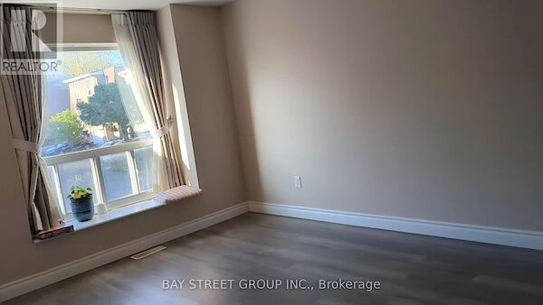 Toronto 4 bedrooms Townhouse for rent. Property photo: 632798-2