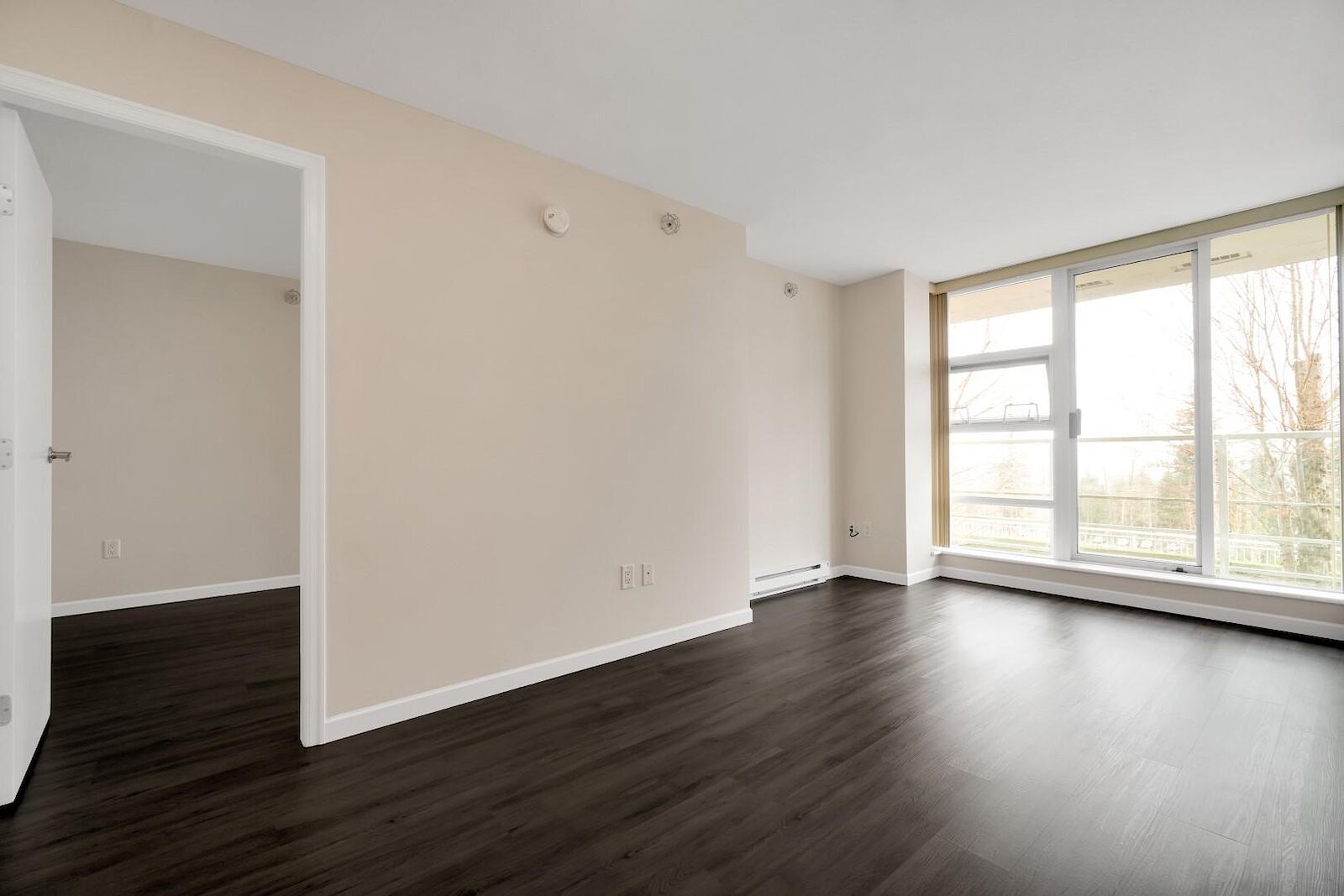 Burnaby bachelor bedrooms Apartment for rent. Property photo: 632838-1