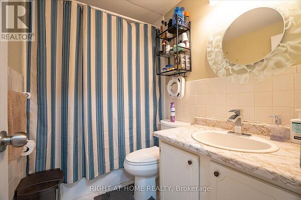 Oshawa 2 bedrooms House for rent. Property photo: 632960-3