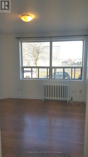 Toronto 2 bedrooms Townhouse for rent. Property photo: 633016-3