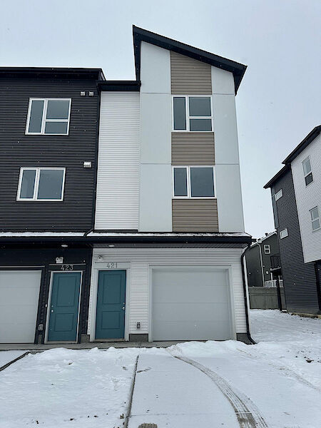 Calgary 3 bedrooms Townhouse for rent. Property photo: 633033-2