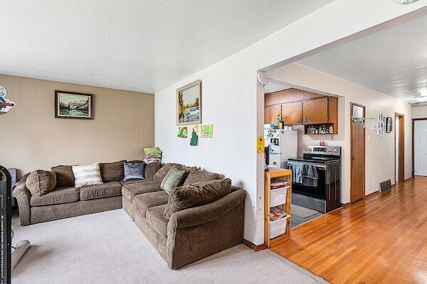 Calgary 3 bedrooms Duplex for rent. Property photo: 633165-3