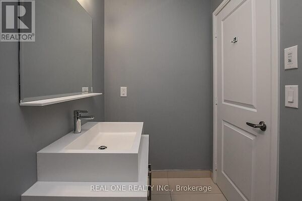 Toronto 2 bedrooms Apartment for rent. Property photo: 633214-2