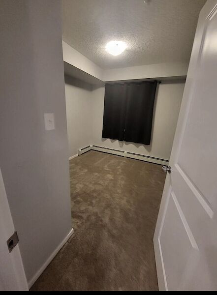 Edmonton 2 bedrooms Condo Unit for rent. Property photo: 633274-2