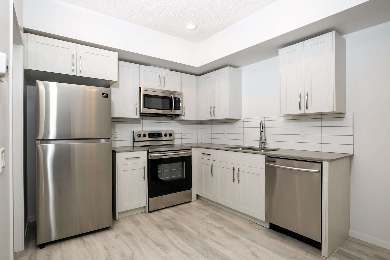 Edmonton 1 bedroom Basement for rent. Property photo: 633343-1