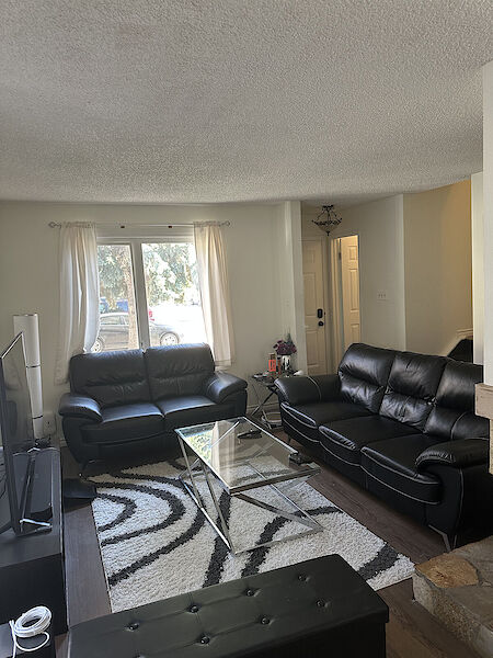 Edmonton 4 bedrooms Townhouse for rent. Property photo: 633374-3