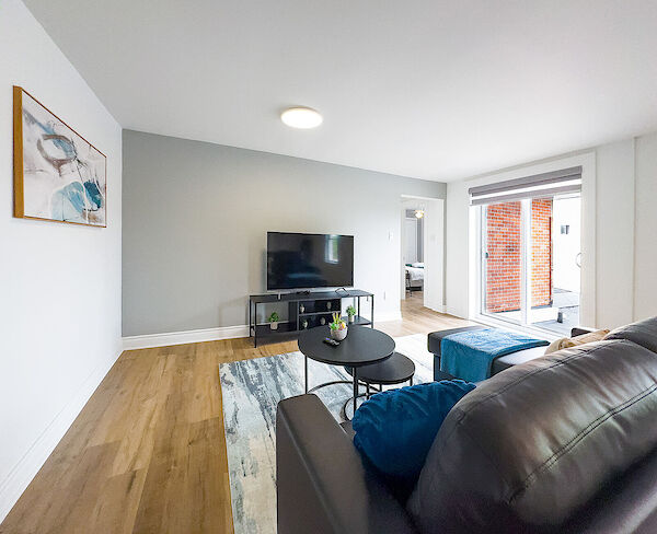Bobcaygeon bachelor bedrooms Apartment for rent. Property photo: 633492-3