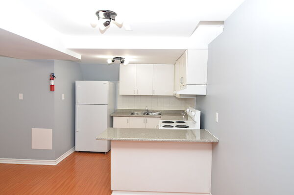 Mississauga 2 bedrooms Basement for rent. Property photo: 633495-3