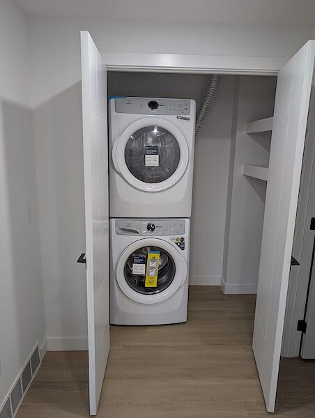 Calgary 2 bedrooms Basement for rent. Property photo: 633548-3