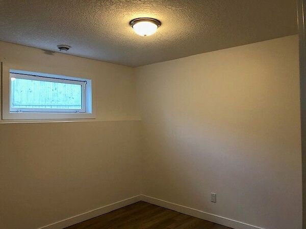 Calgary 3 bedrooms Basement for rent. Property photo: 633564-3