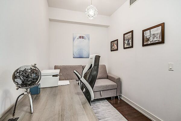 Toronto 1 bedroom Condo Unit for rent. Property photo: 633583-3