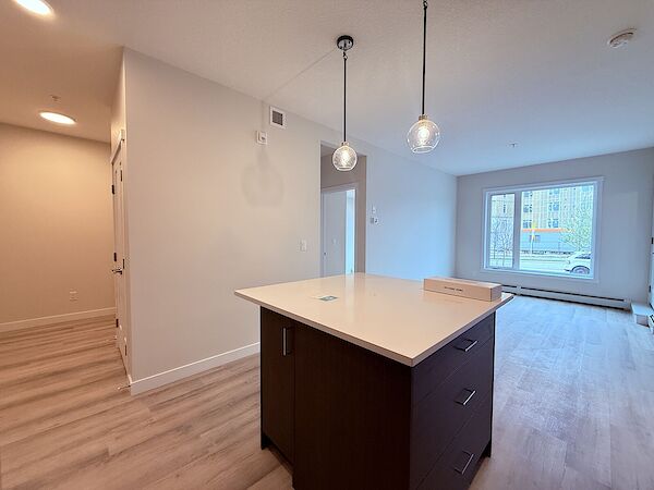 Calgary 2 bedrooms Condo Unit for rent. Property photo: 633709-3