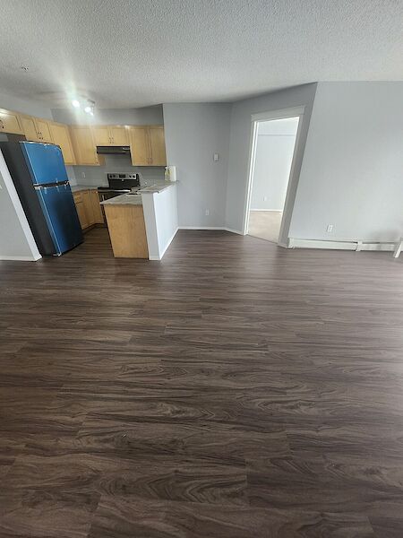 Calgary 2 bedrooms Condo Unit for rent. Property photo: 633758-2