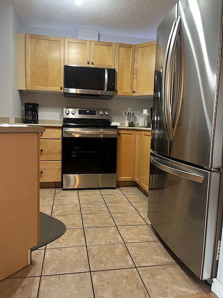 Airdrie 2 bedrooms Condo Unit for rent. Property photo: 633827-3