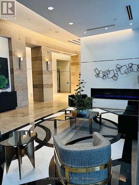 Toronto 2 bedrooms Apartment for rent. Property photo: 633907-2
