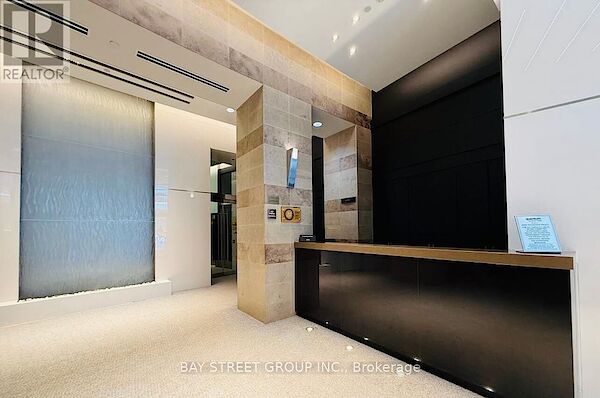 Toronto 2 bedrooms Apartment for rent. Property photo: 633907-3