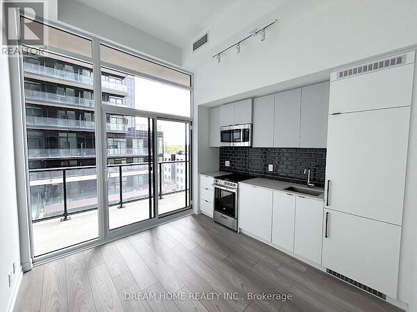 Toronto studio Apartment for rent. Property photo: 633918-2