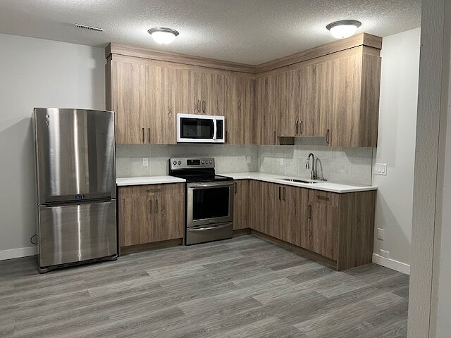 Calgary 2 + Den bedrooms Basement for rent. Property photo: 633933-1