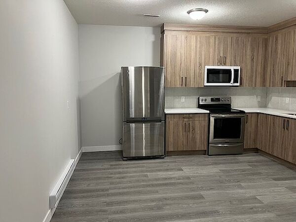 Calgary 2 + Den bedrooms Basement for rent. Property photo: 633933-2