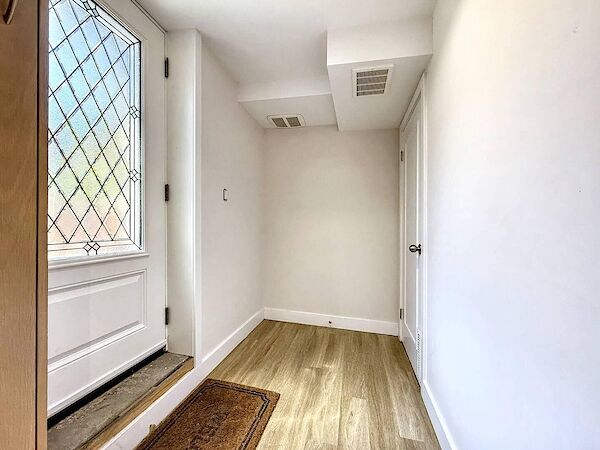 Toronto 2 bedrooms Basement for rent. Property photo: 633972-2