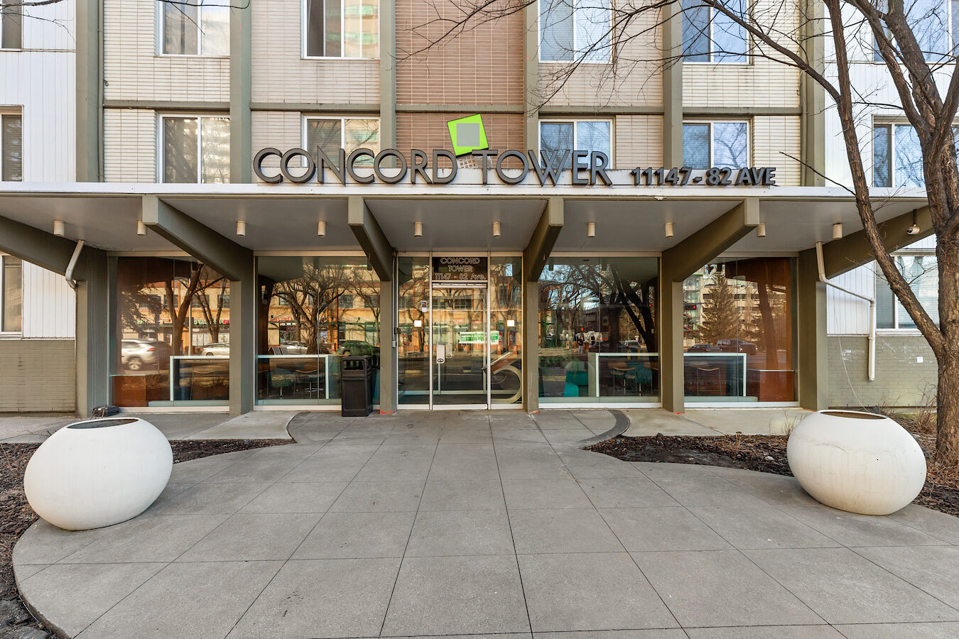 Edmonton studio Condo Unit for rent. Property photo: 634046-1