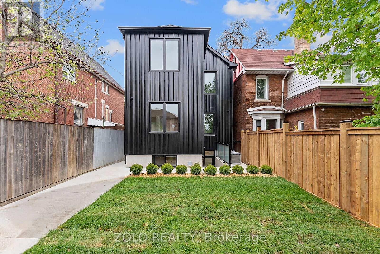 Toronto 2 bedrooms House for rent. Property photo: 634103-1