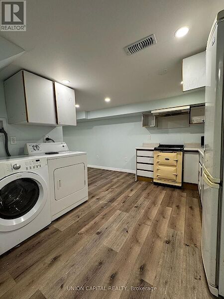 Toronto 1 bedroom House for rent. Property photo: 634131-3