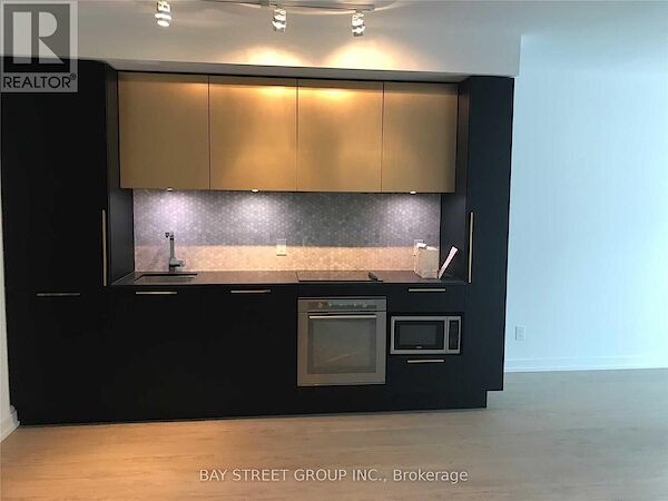 Toronto 3 bedrooms Apartment for rent. Property photo: 634144-3