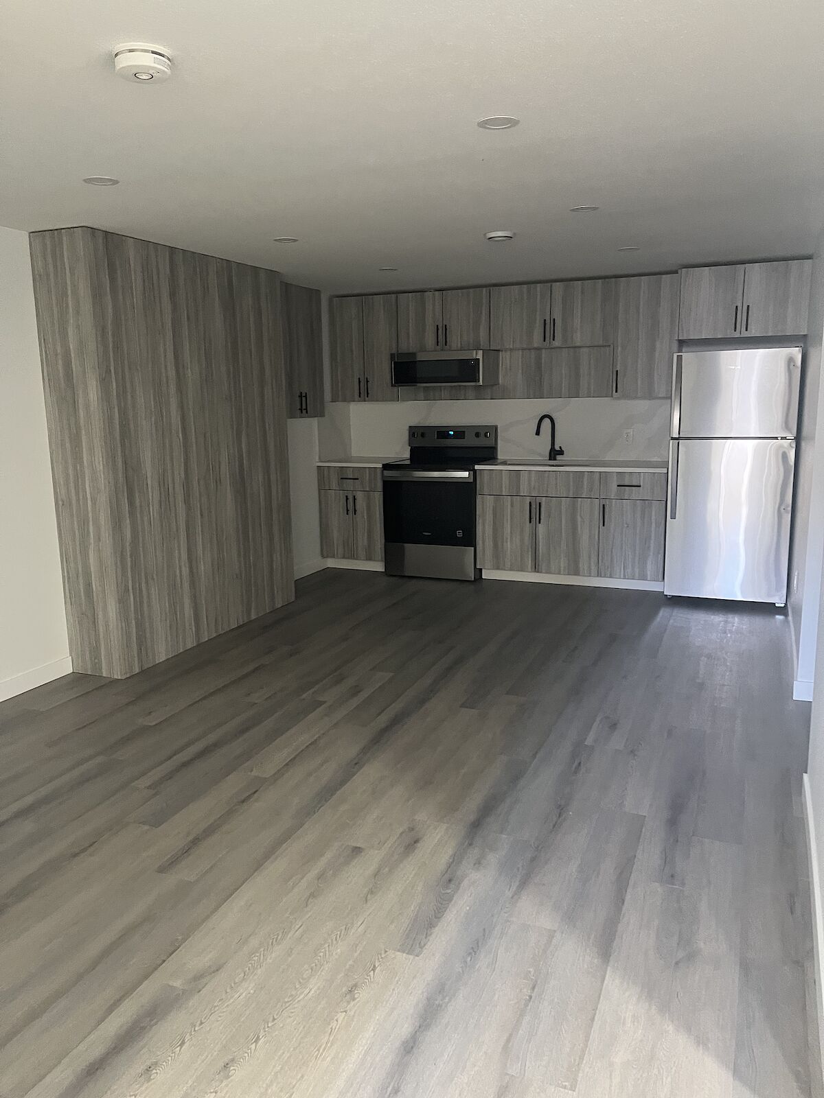 Edmonton 2 + Den bedrooms Basement for rent. Property photo: 634242-1