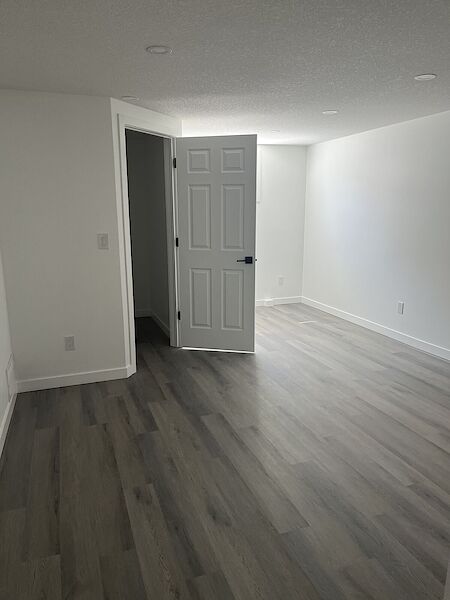Edmonton 2 + Den bedrooms Basement for rent. Property photo: 634242-2
