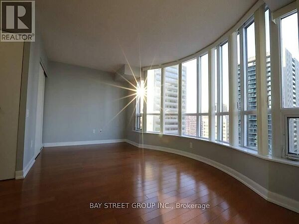 Toronto studio Apartment for rent. Property photo: 634292-3