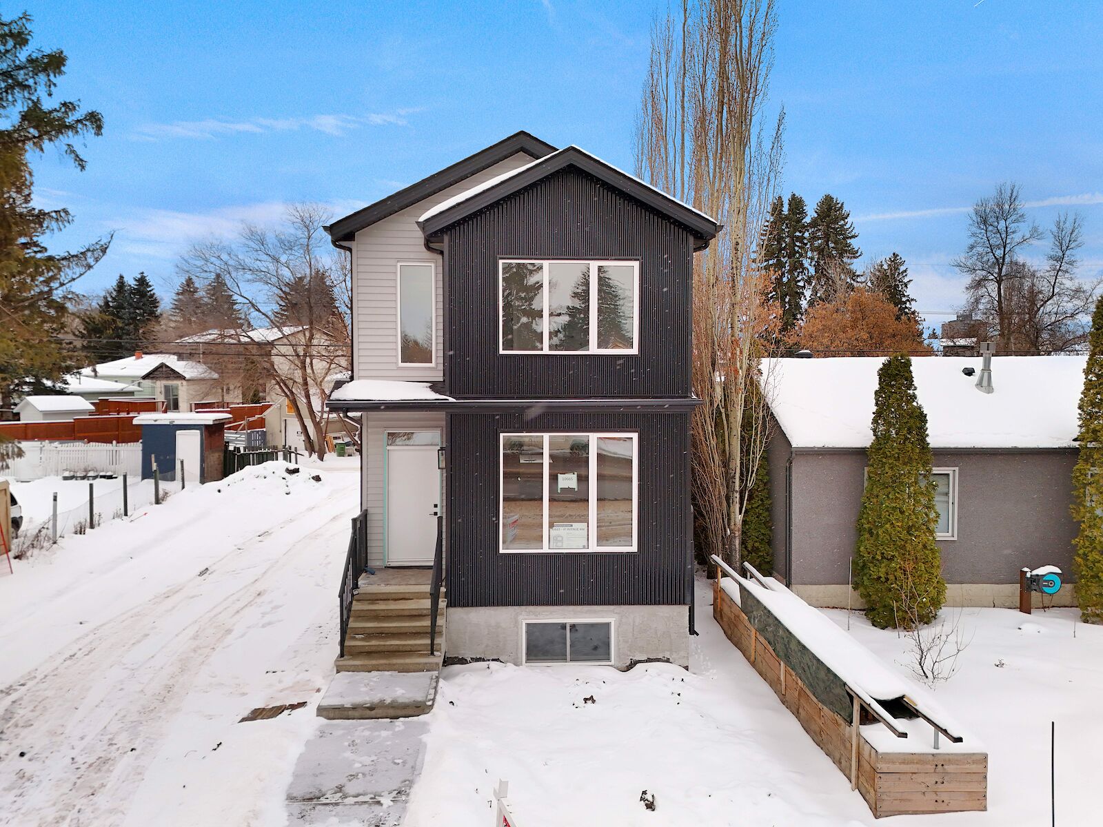 Edmonton 3 bedrooms House for rent. Property photo: 634328-1