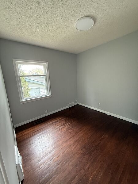 Calgary 3 bedrooms Main Floor for rent. Property photo: 634341-2
