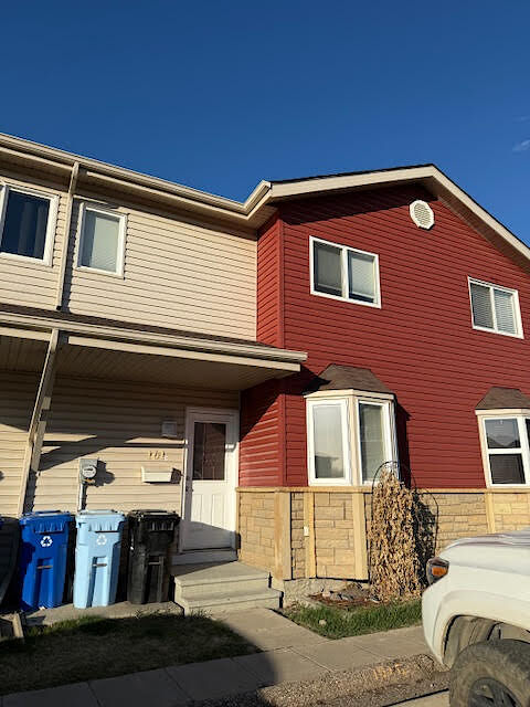 Fort McMurray 3 bedrooms Townhouse for rent. Property photo: 634356-1