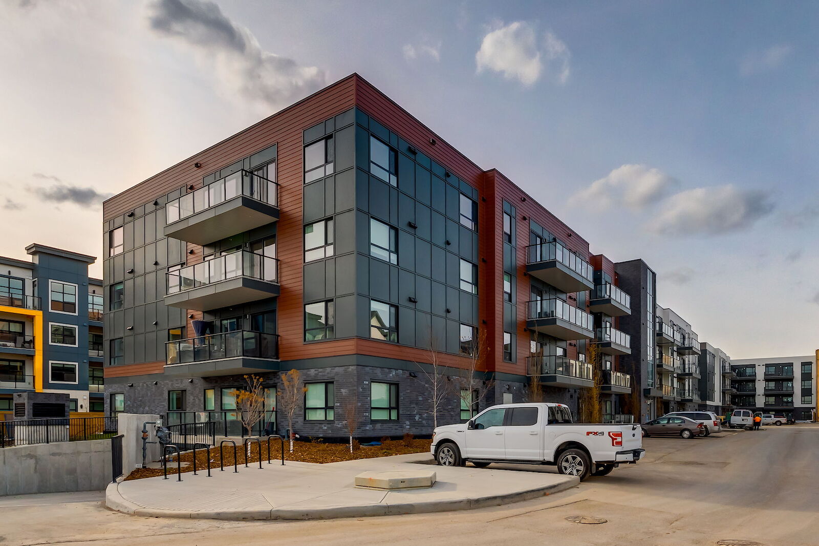 Calgary 2 bedrooms Condo Unit for rent. Property photo: 634359-1