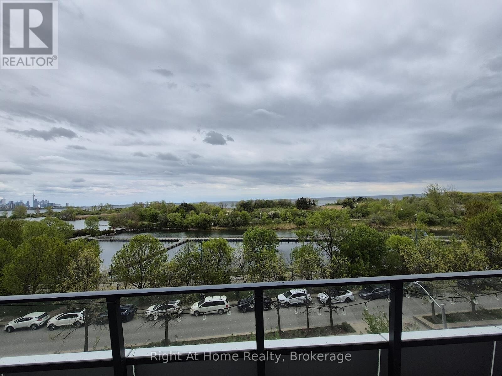 Unobstructed+view+from+balcony Toronto 2 bedrooms Apartment for rent. Property photo: 634381-1