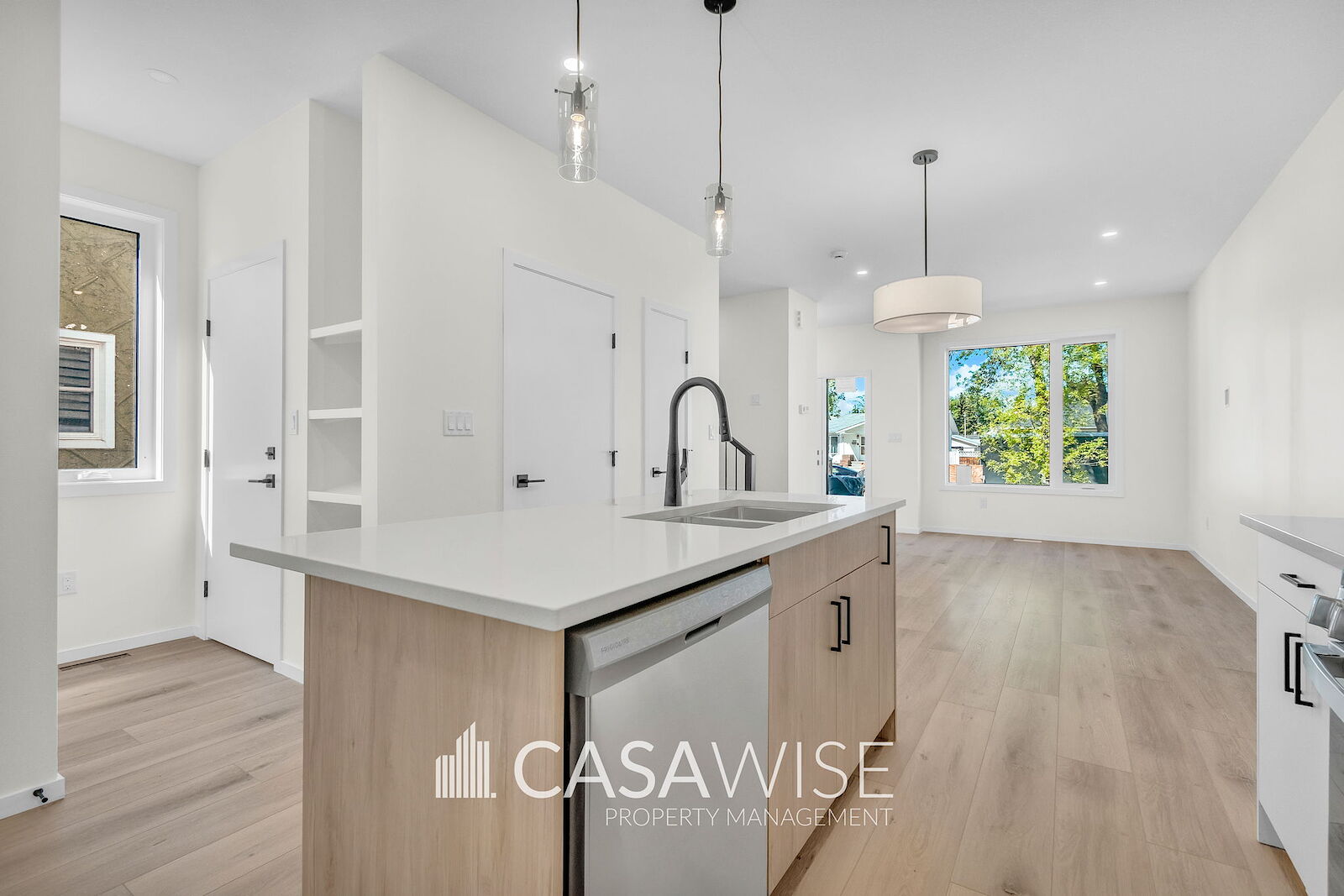 Edmonton 3 bedrooms Main Floor for rent. Property photo: 634393-1