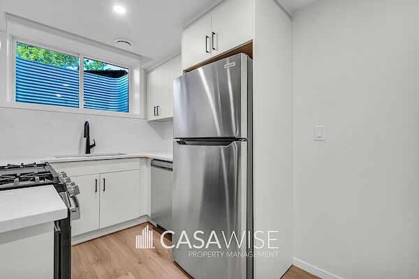 Edmonton 1 bedroom Basement for rent. Property photo: 634396-3