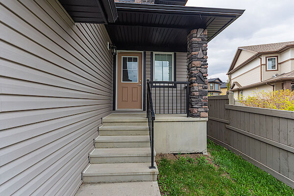Edmonton 3 bedrooms Main Floor for rent. Property photo: 634426-2