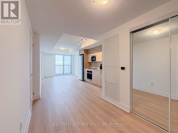 Oshawa studio Apartment for rent. Property photo: 634433-3