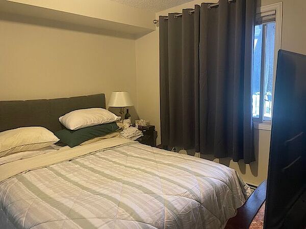 Calgary 2 + Den bedrooms Condo Unit for rent. Property photo: 634463-2