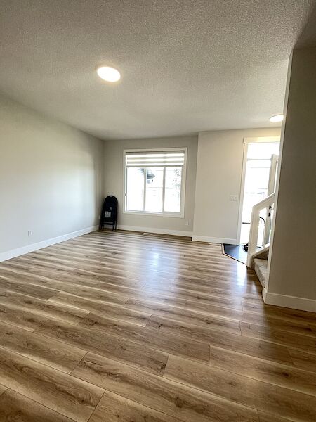 Edmonton 3 bedrooms Duplex for rent. Property photo: 634478-3