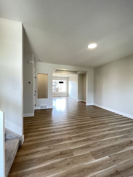 Edmonton 3 bedrooms Duplex for rent. Property photo: 634478-2