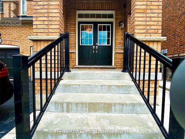 Brampton 4 bedrooms House for rent. Property photo: 634577-2
