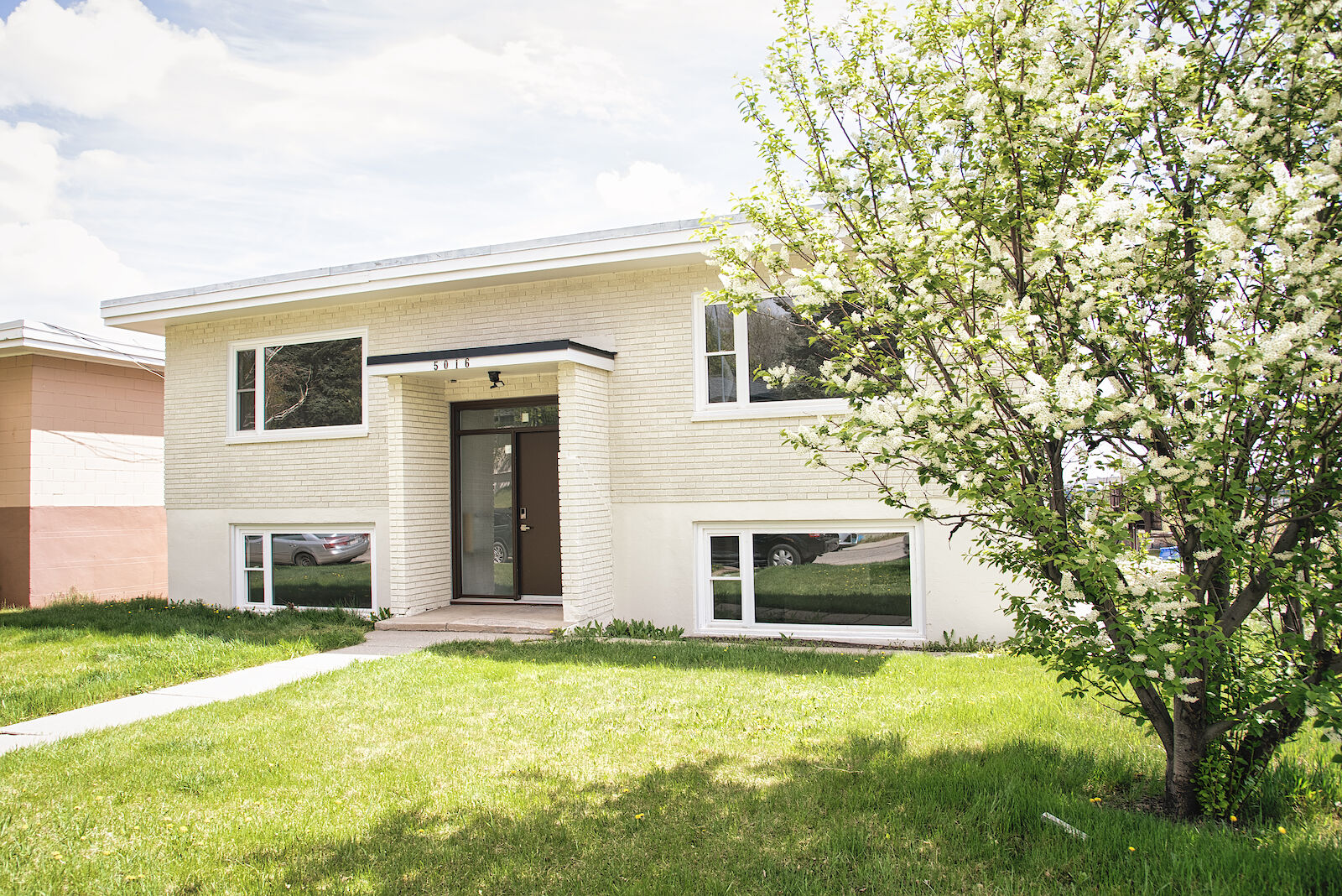 Calgary 2 bedrooms Condo Unit for rent. Property photo: 634590-1
