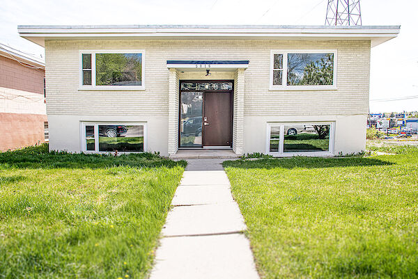 Calgary 2 bedrooms Condo Unit for rent. Property photo: 634590-2