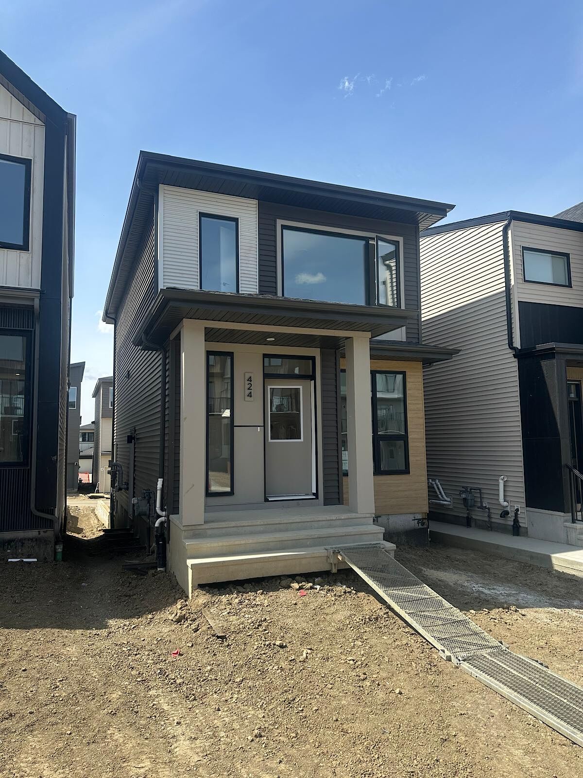 Edmonton 3 bedrooms Main Floor for rent. Property photo: 634652-1