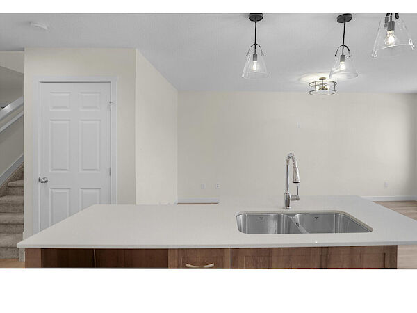 Edmonton 3 bedrooms Duplex for rent. Property photo: 634653-3